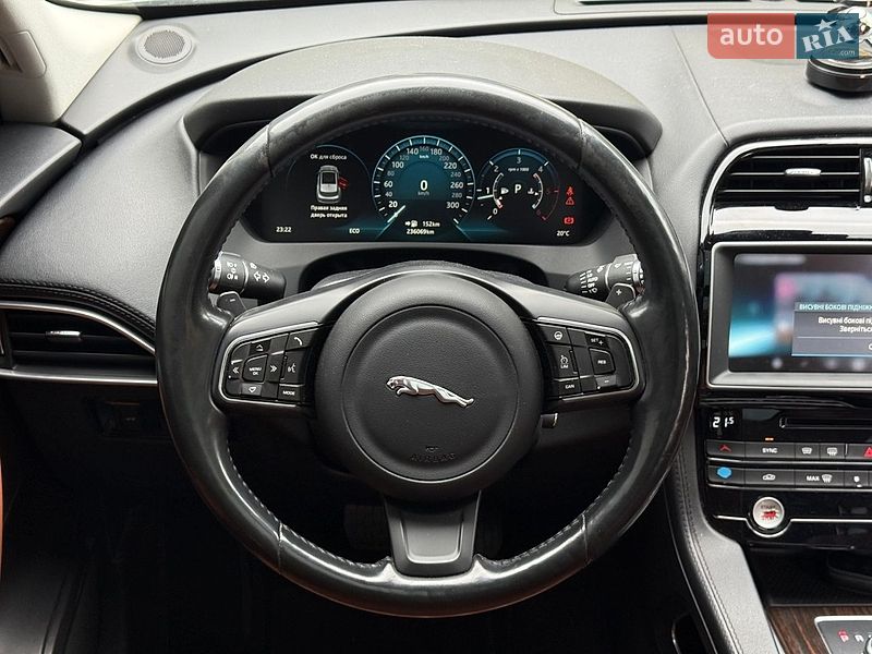 Внедорожник / Кроссовер Jaguar F-Pace 2016 в Одессе