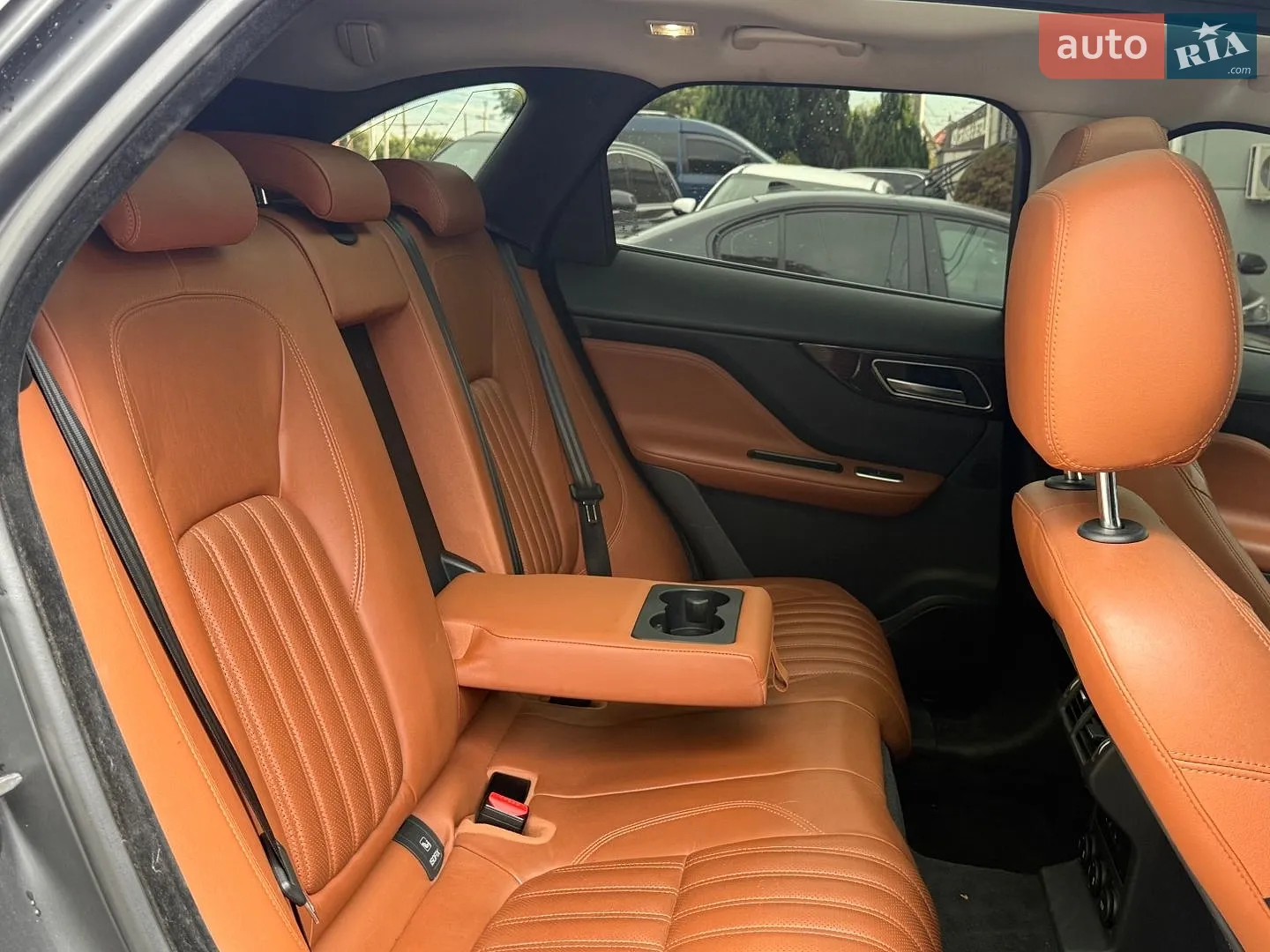 2016 Jaguar F-Pace - мініатюра 15