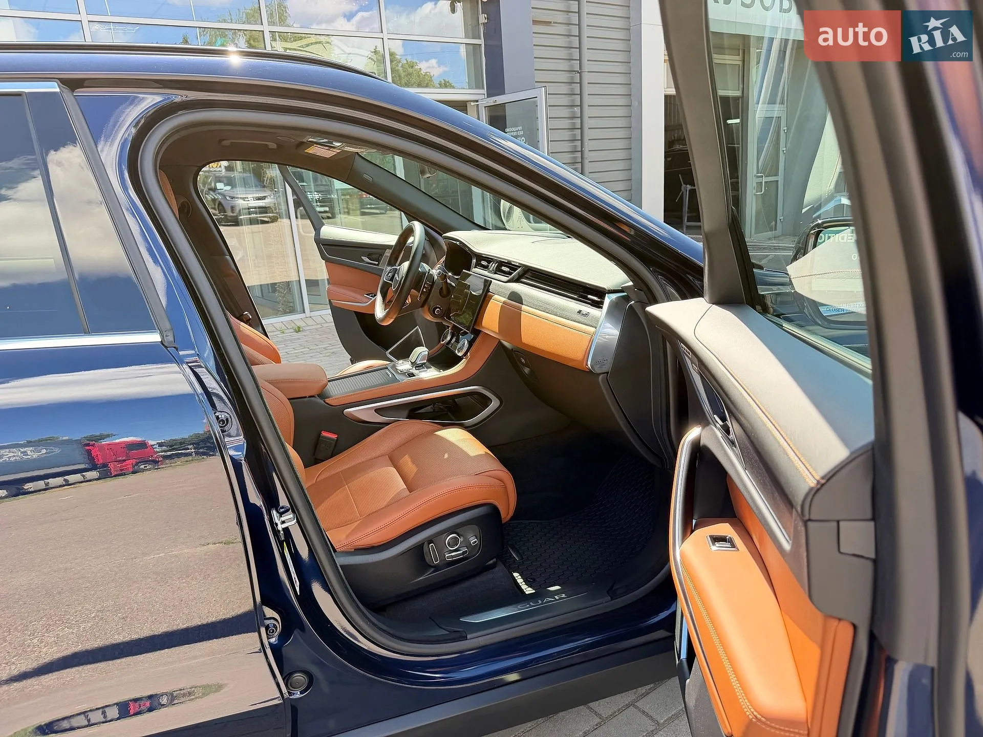 2024 Jaguar F-Pace - мініатюра 47