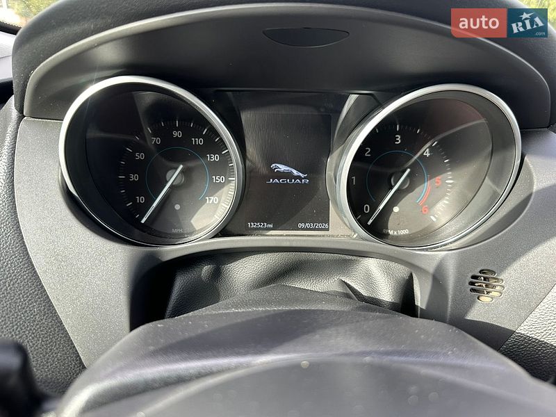 Внедорожник / Кроссовер Jaguar F-Pace 2016 в Дубно