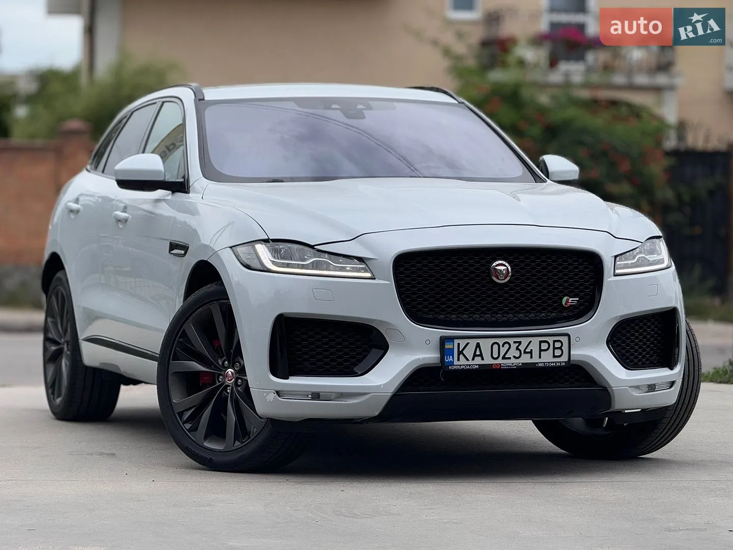 2016 Jaguar F-Pace - мініатюра 4