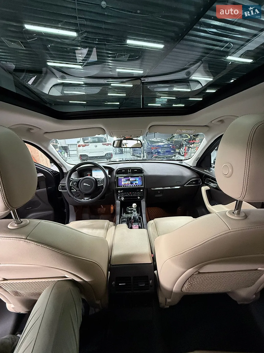 2016 Jaguar F-Pace - мініатюра 13