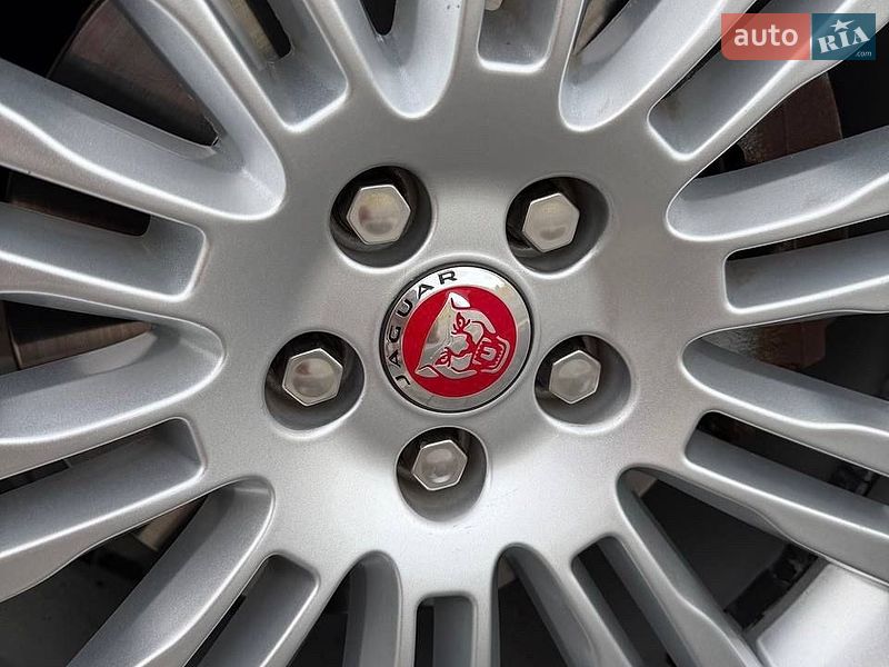 Внедорожник / Кроссовер Jaguar F-Pace 2016 в Ужгороде фото 24 Внедорожник / Кроссовер Jaguar F-Pace 2016 в Ужгороде