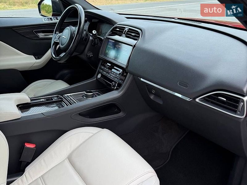 Внедорожник / Кроссовер Jaguar F-Pace 2016 в Ужгороде фото 29 Внедорожник / Кроссовер Jaguar F-Pace 2016 в Ужгороде