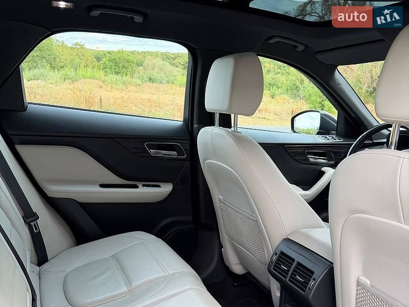 Внедорожник / Кроссовер Jaguar F-Pace 2016 в Ужгороде фото 31 Внедорожник / Кроссовер Jaguar F-Pace 2016 в Ужгороде