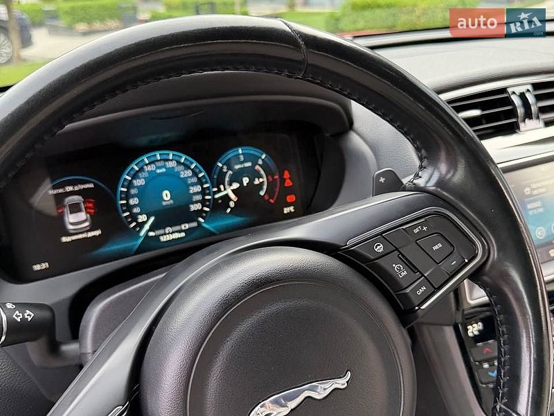 Внедорожник / Кроссовер Jaguar F-Pace 2016 в Ужгороде фото 41 Внедорожник / Кроссовер Jaguar F-Pace 2016 в Ужгороде