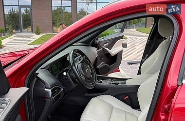 Внедорожник / Кроссовер Jaguar F-Pace 2016 в Ужгороде фото 50 Внедорожник / Кроссовер Jaguar F-Pace 2016 в Ужгороде