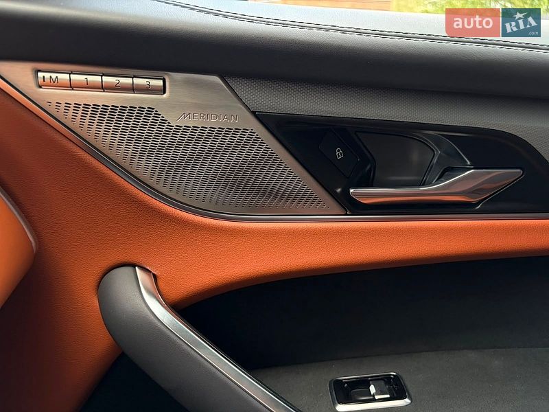 Позашляховик / Кросовер Jaguar F-Pace 2023 в Києві