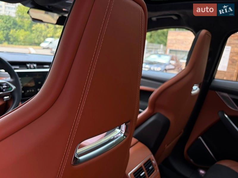Позашляховик / Кросовер Jaguar F-Pace 2023 в Києві