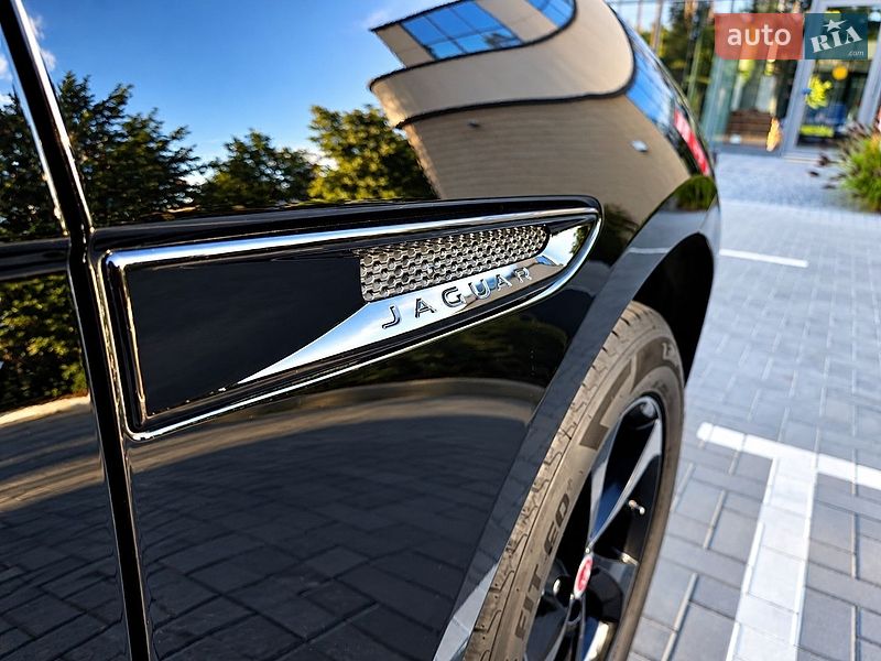 Внедорожник / Кроссовер Jaguar F-Pace 2017 в Киеве
