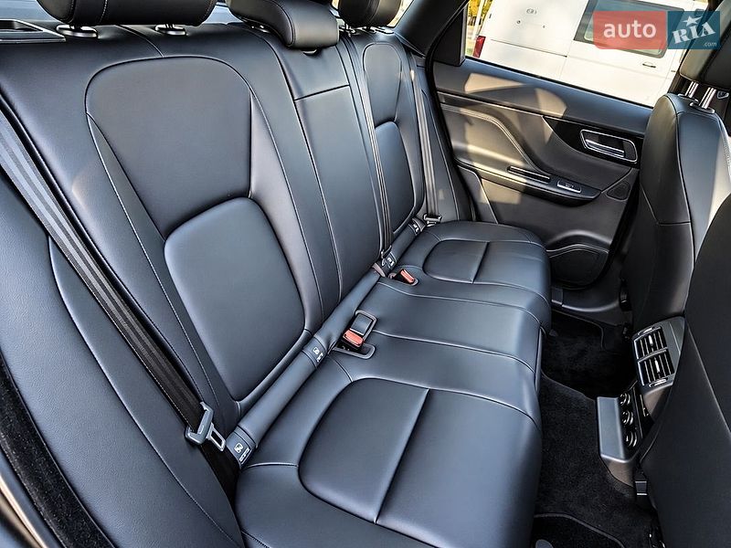 Внедорожник / Кроссовер Jaguar F-Pace 2017 в Киеве