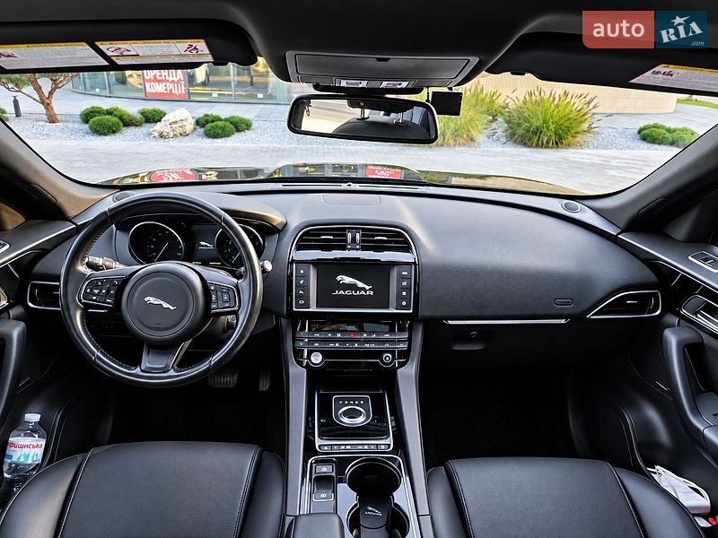 Внедорожник / Кроссовер Jaguar F-Pace 2017 в Киеве