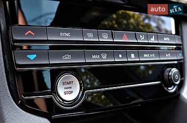 Внедорожник / Кроссовер Jaguar F-Pace 2017 в Киеве