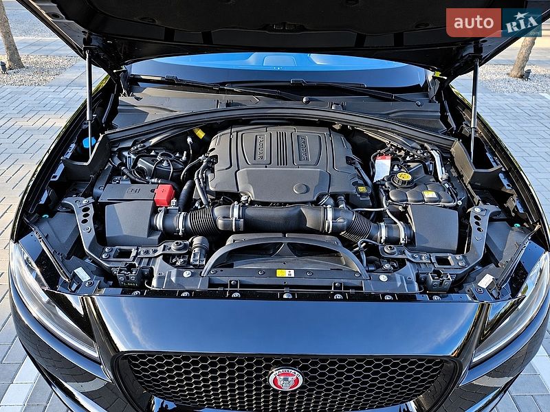 Внедорожник / Кроссовер Jaguar F-Pace 2017 в Киеве