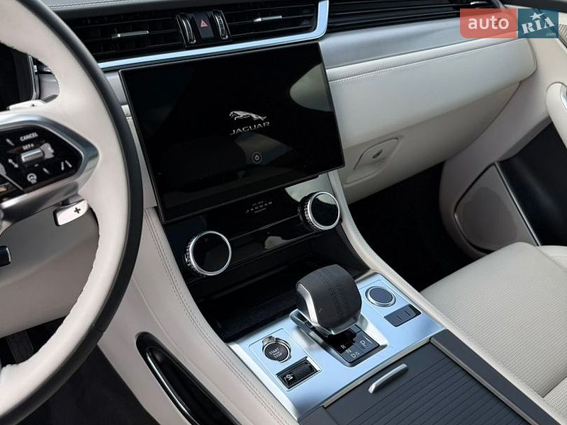 Внедорожник / Кроссовер Jaguar F-Pace 2024 в Ирпене