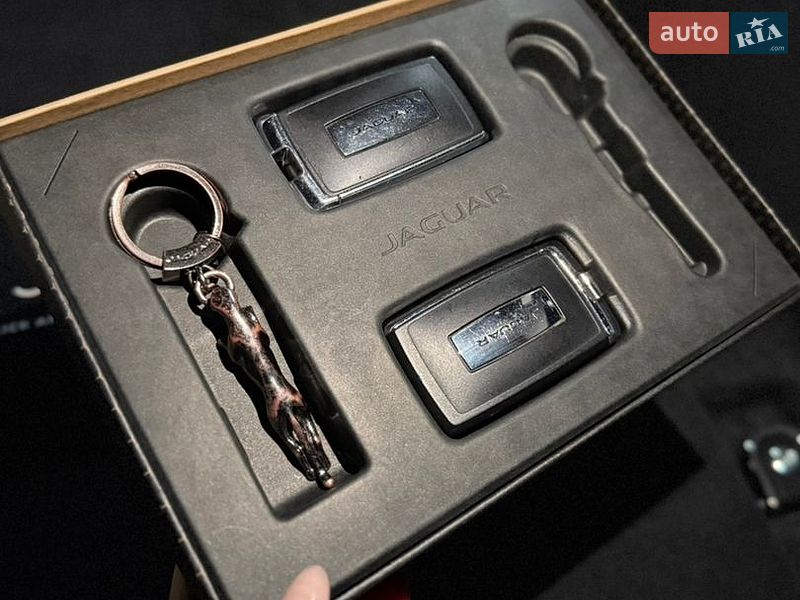 Внедорожник / Кроссовер Jaguar F-Pace 2024 в Ирпене