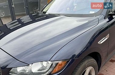 Позашляховик / Кросовер Jaguar F-Pace 2017 в Рівному