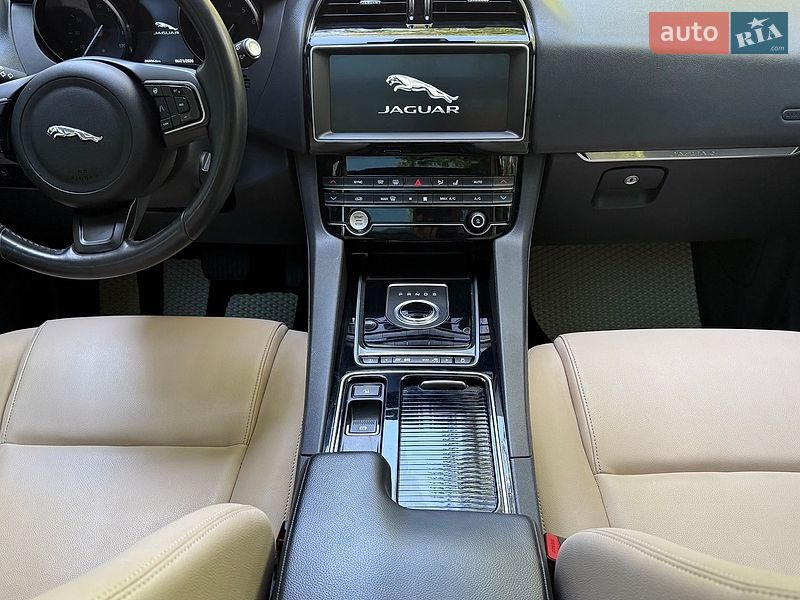 Позашляховик / Кросовер Jaguar F-Pace 2019 в Тернополі