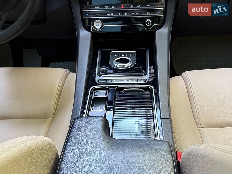 Позашляховик / Кросовер Jaguar F-Pace 2019 в Тернополі