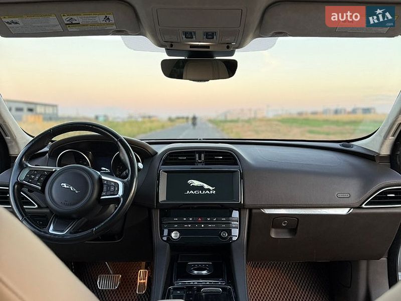 Внедорожник / Кроссовер Jaguar F-Pace 2018 в Киеве