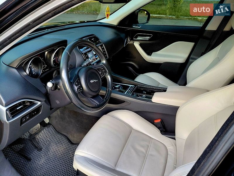 Позашляховик / Кросовер Jaguar F-Pace 2016 в Чернігові