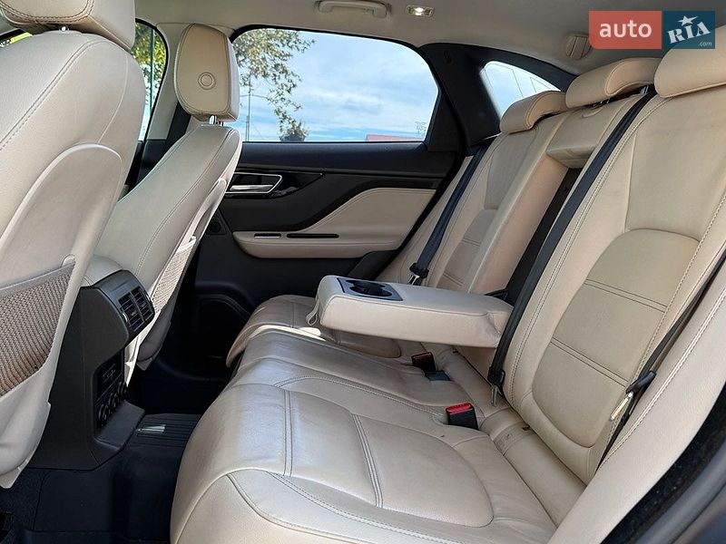 Внедорожник / Кроссовер Jaguar F-Pace 2016 в Коломые