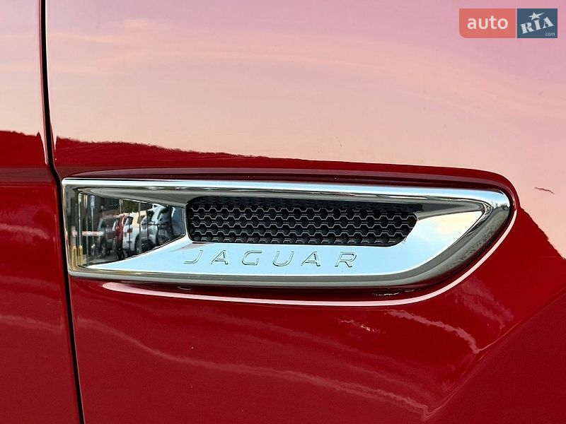 Позашляховик / Кросовер Jaguar F-Pace 2016 в Києві
