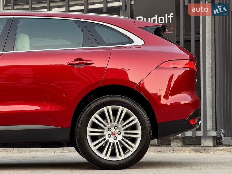 Позашляховик / Кросовер Jaguar F-Pace 2016 в Києві