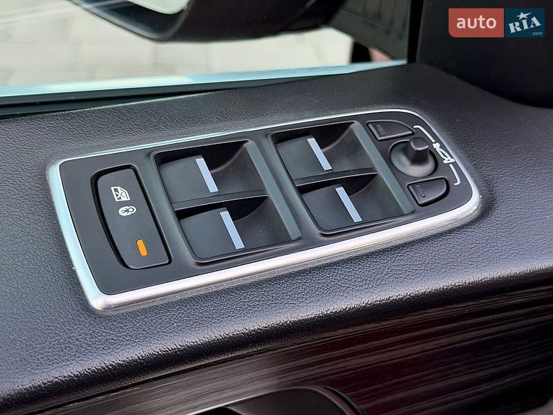 Позашляховик / Кросовер Jaguar F-Pace 2016 в Києві