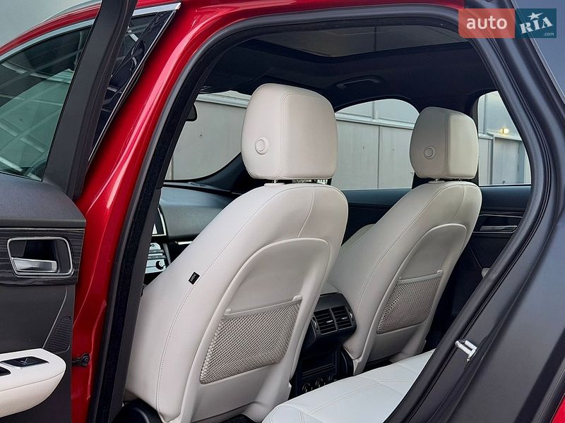 Позашляховик / Кросовер Jaguar F-Pace 2016 в Києві