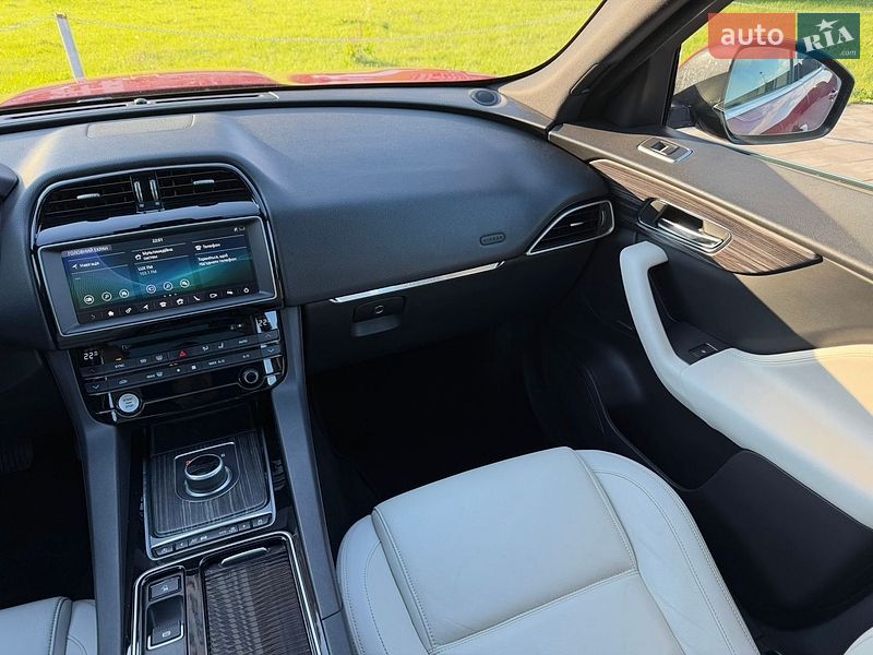 Позашляховик / Кросовер Jaguar F-Pace 2016 в Києві