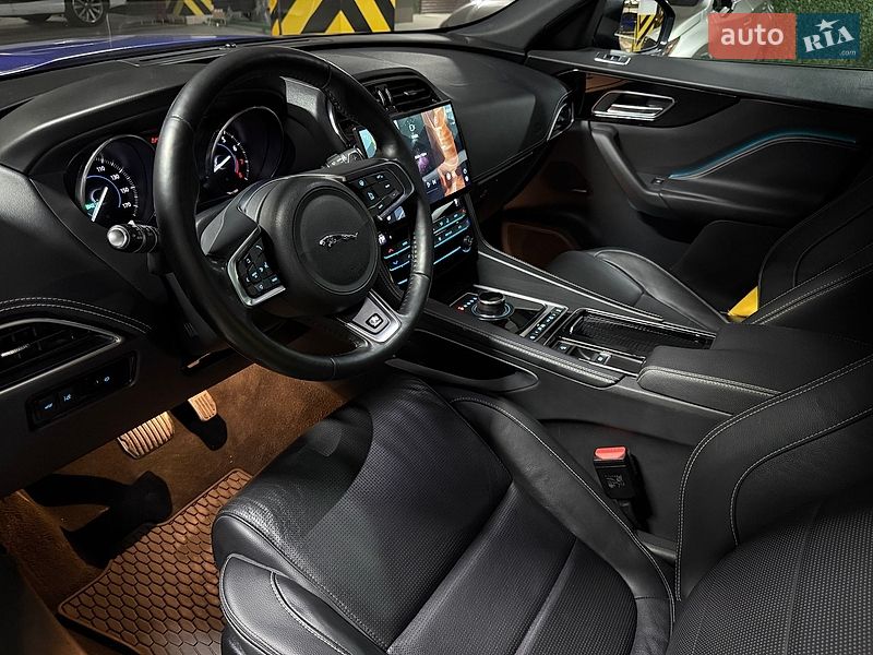 Внедорожник / Кроссовер Jaguar F-Pace 2017 в Киеве