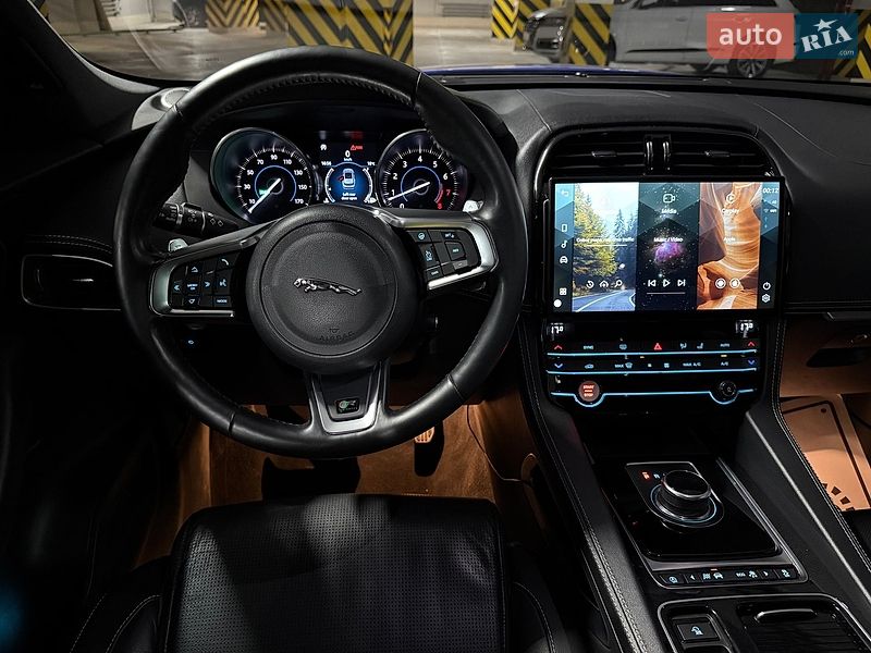Внедорожник / Кроссовер Jaguar F-Pace 2017 в Киеве