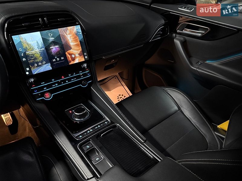 Внедорожник / Кроссовер Jaguar F-Pace 2017 в Киеве