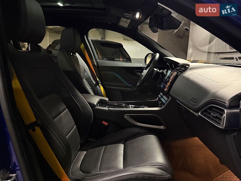 Внедорожник / Кроссовер Jaguar F-Pace 2017 в Киеве