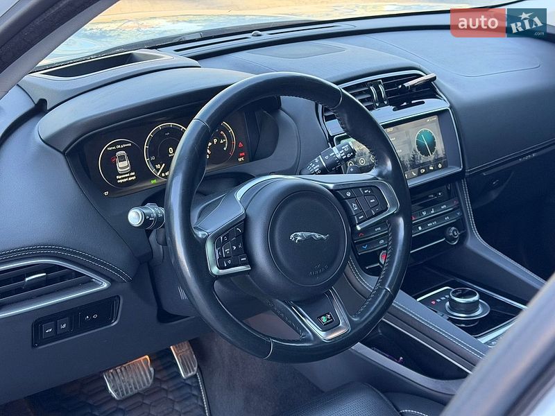 Позашляховик / Кросовер Jaguar F-Pace 2016 в Одесі фото 16 Позашляховик / Кросовер Jaguar F-Pace 2016 в Одесі
