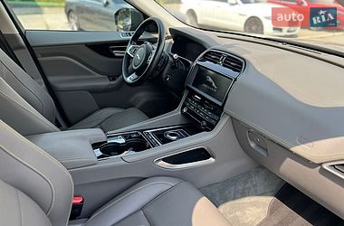 Внедорожник / Кроссовер Jaguar F-Pace 2016 в Киеве