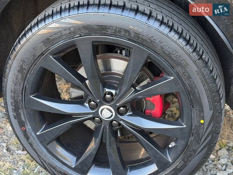 Внедорожник / Кроссовер Jaguar F-Pace 2019 в Киеве фото 14 Внедорожник / Кроссовер Jaguar F-Pace 2019 в Киеве