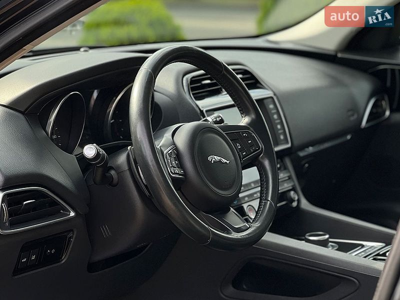 Внедорожник / Кроссовер Jaguar F-Pace 2016 в Львове