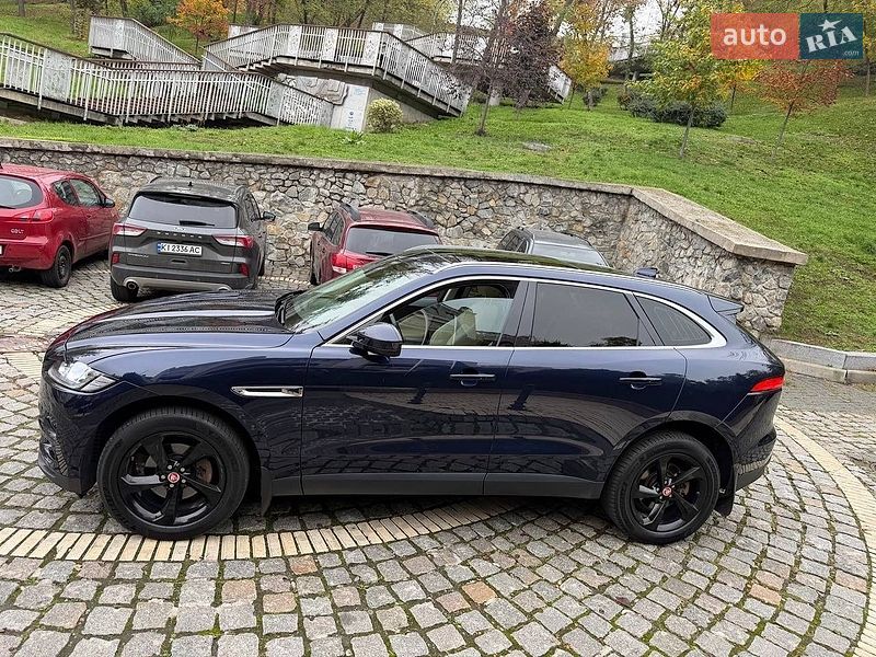 Внедорожник / Кроссовер Jaguar F-Pace 2016 в Киеве