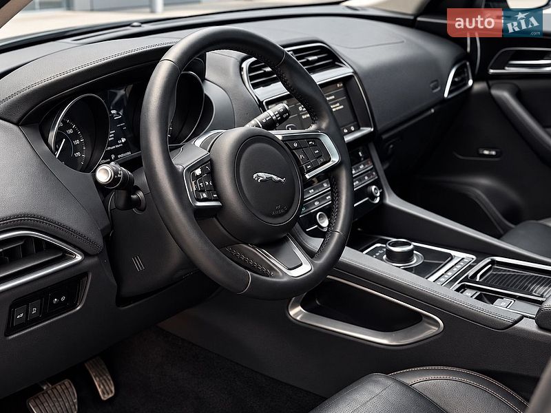 Внедорожник / Кроссовер Jaguar F-Pace 2020 в Киеве