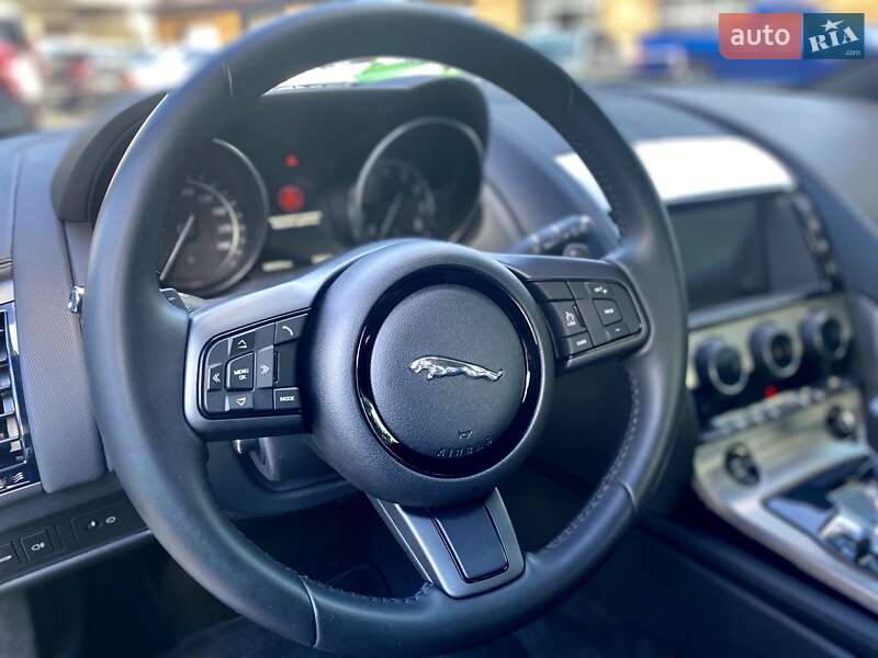 Купе Jaguar F-Type 2017 в Киеве