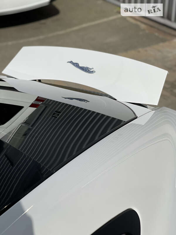 Купе Jaguar F-Type 2015 в Киеве
