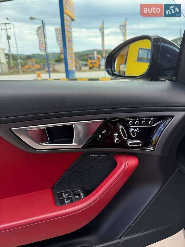 Купе Jaguar F-Type 2013 в Киеве