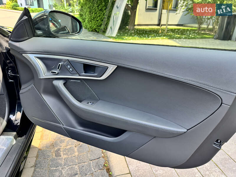 Купе Jaguar F-Type 2023 в Києві