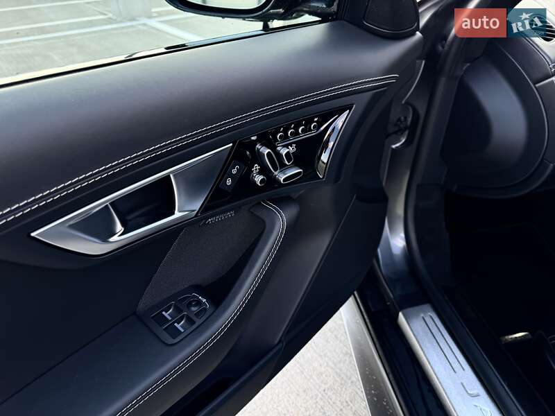 Купе Jaguar F-Type 2015 в Киеве