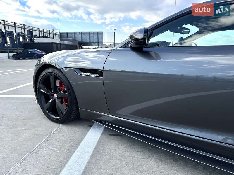 Купе Jaguar F-Type 2015 в Киеве