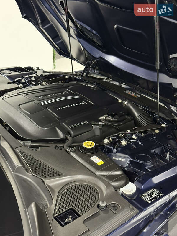 Купе Jaguar F-Type 2022 в Одесі