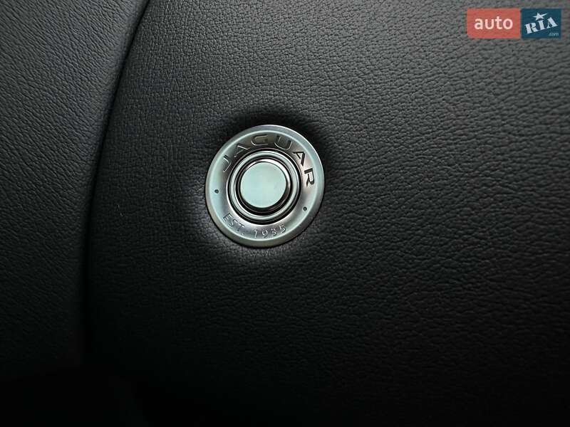 Купе Jaguar F-Type 2023 в Киеве фото 56 Купе Jaguar F-Type 2023 в Киеве