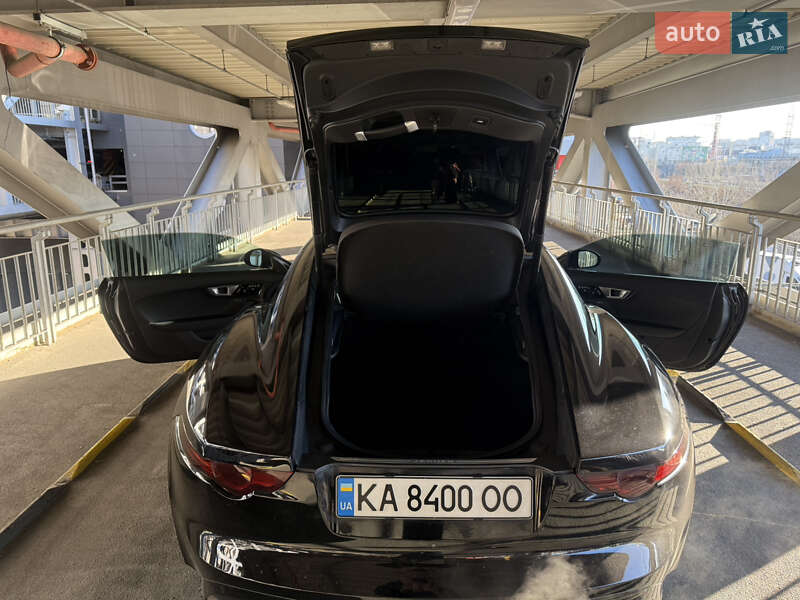 Купе Jaguar F-Type 2015 в Киеве